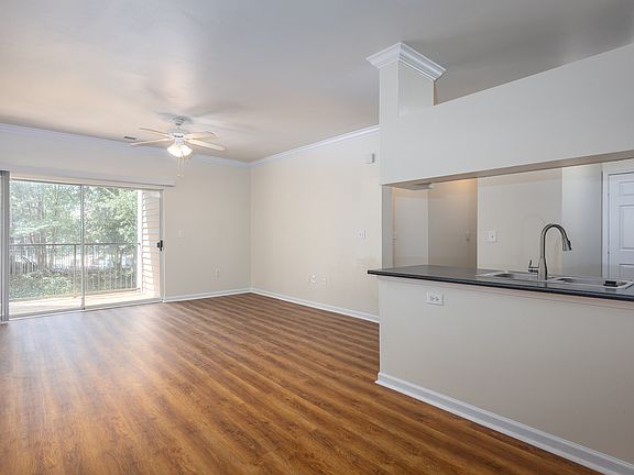 4th image of 19617 Galway Bay Cir APT 202