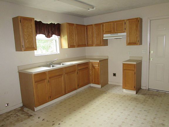 3rd image of 20828 SE 203rd St