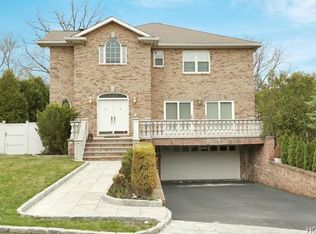 11 D Alessio Ct, Scarsdale, NY 10583