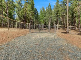 13821 Golden Lily Ct, Grass Valley, CA 95945