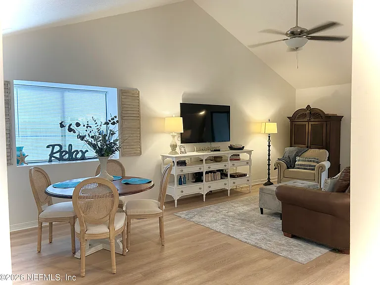 3123 Courtney Woods Ln W — Photo 5
