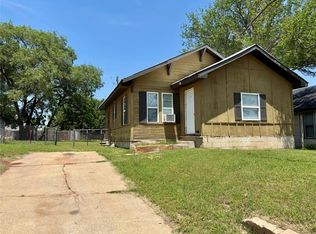 703 W B Ave, Elk City, OK 73644