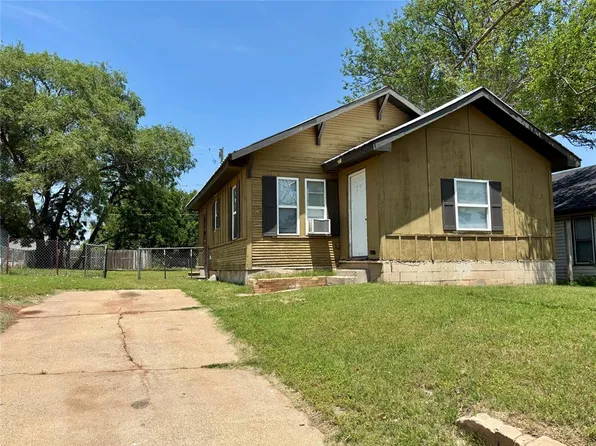 703 W B Ave, Elk City, OK 73644