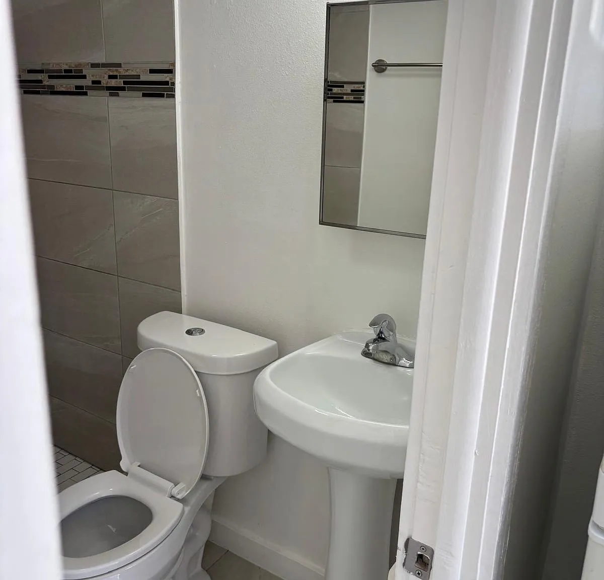 509 Oakside Dr — Photo 4