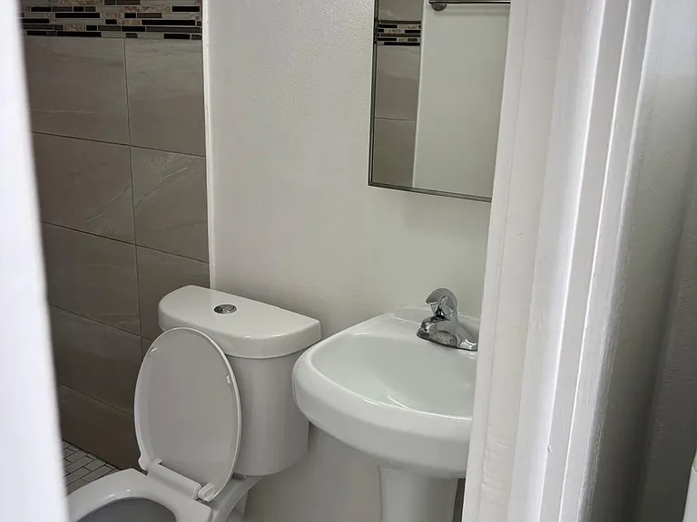 509 Oakside Dr #A — Photo 4