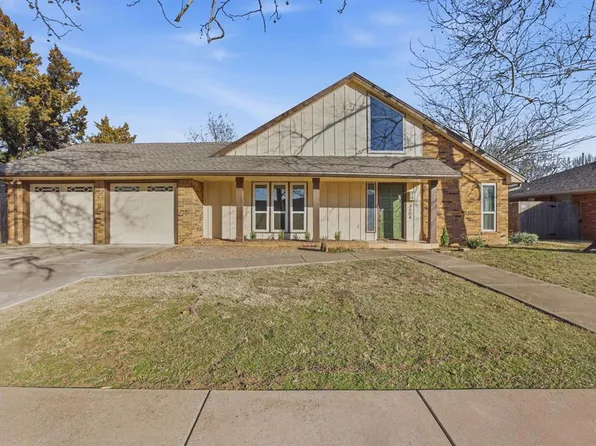 3604 Jim Robison Dr, Edmond, OK 73013