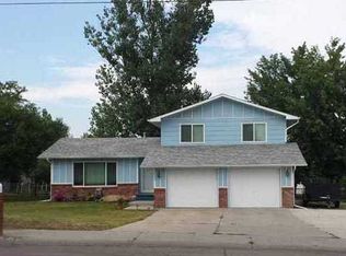 153 W Hilltop Rd, Billings, MT 59105