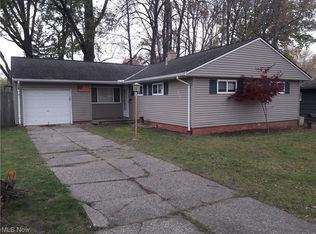 6424 Fordwick Rd, Parma Heights, OH 44130