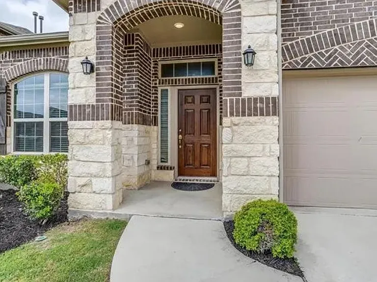 14657 Gilley Ln — Photo 2