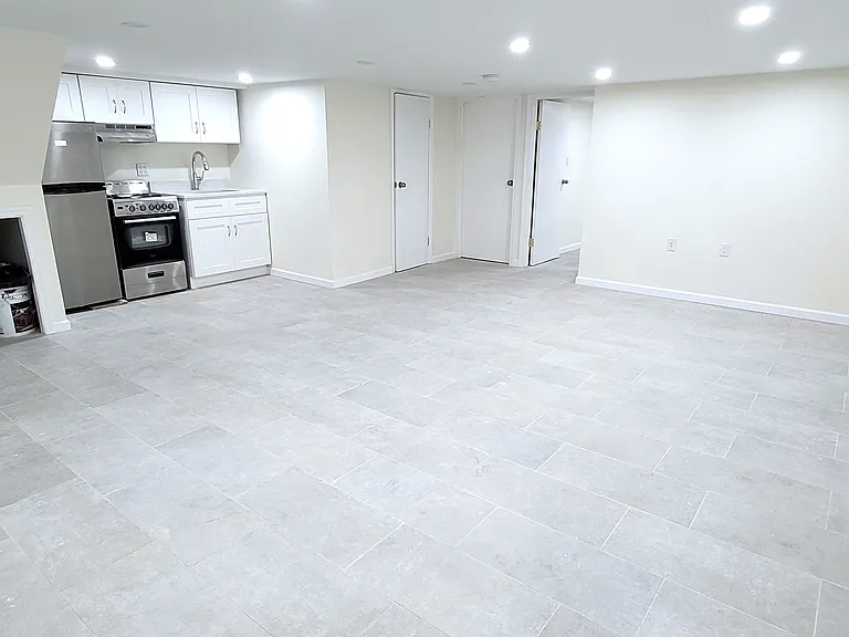 170-20 Lithonia Ave #1B — Photo 4