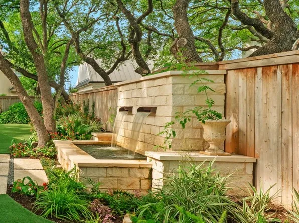 2 CHATSWORTH WAY, San Antonio, TX 78209