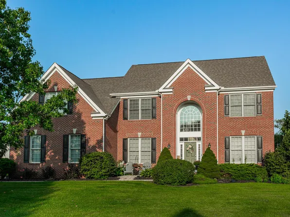 5831 Rocky Shore Dr, Lewis Center, OH 43035