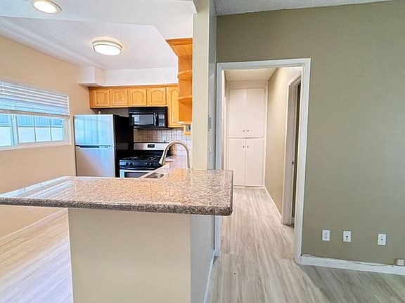 3rd image of 1934 N Hollywood Way #M