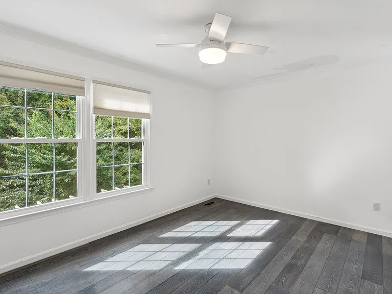 8403 Silverdale Ct — Photo 20