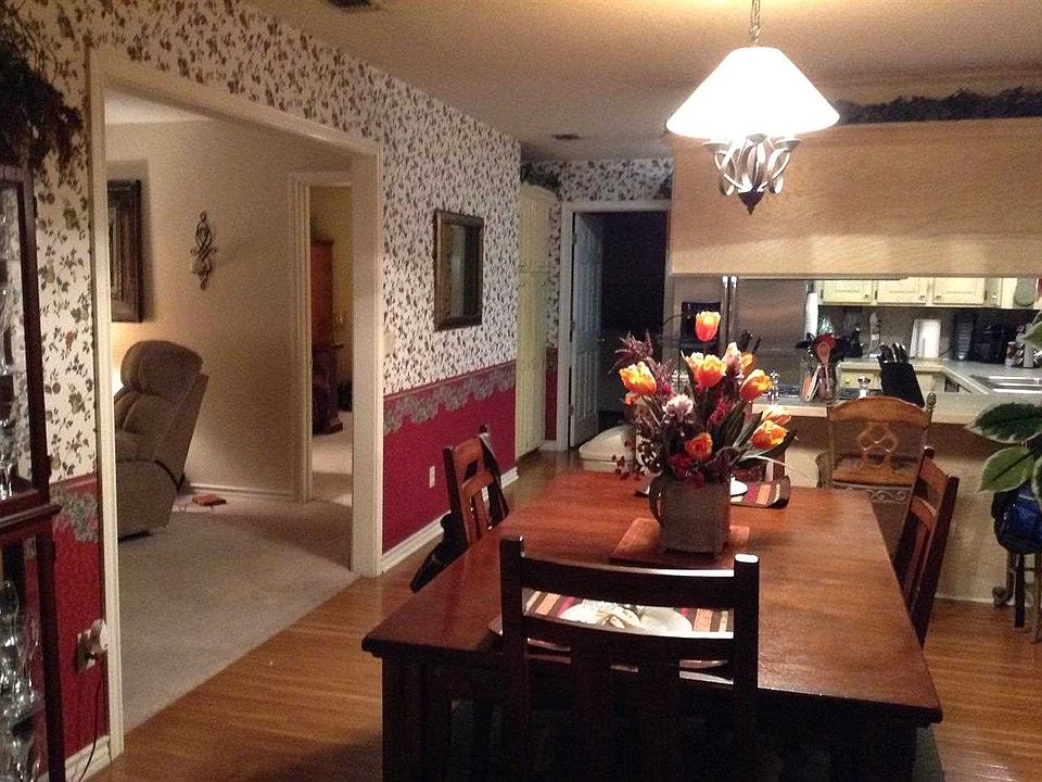 1st image of 1500 B K Pickering Dr