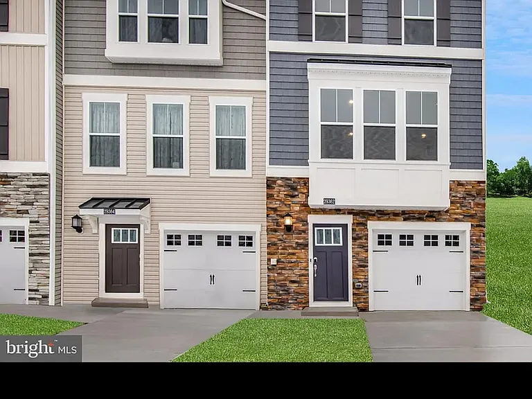 29362 Oxford Dr — Photo 1
