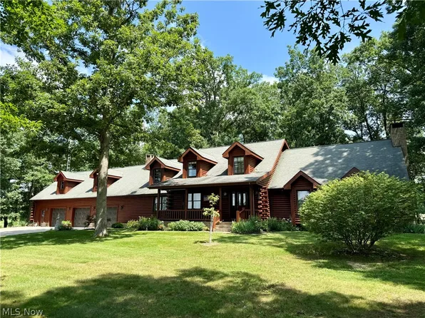 1098 Mace Rd NE, Carrollton, OH 44615