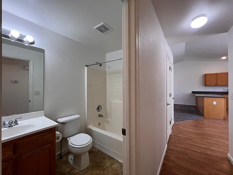 2628 Elizabeth Pkwy — Photo 13