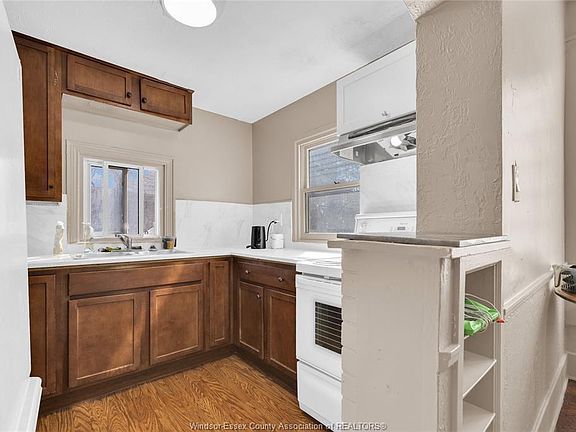 5th image of 532 Campbell Ave #530