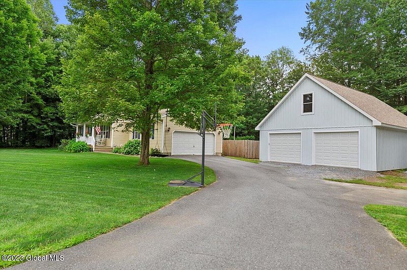 2nd image of 113 Schuyler Heights Drive
