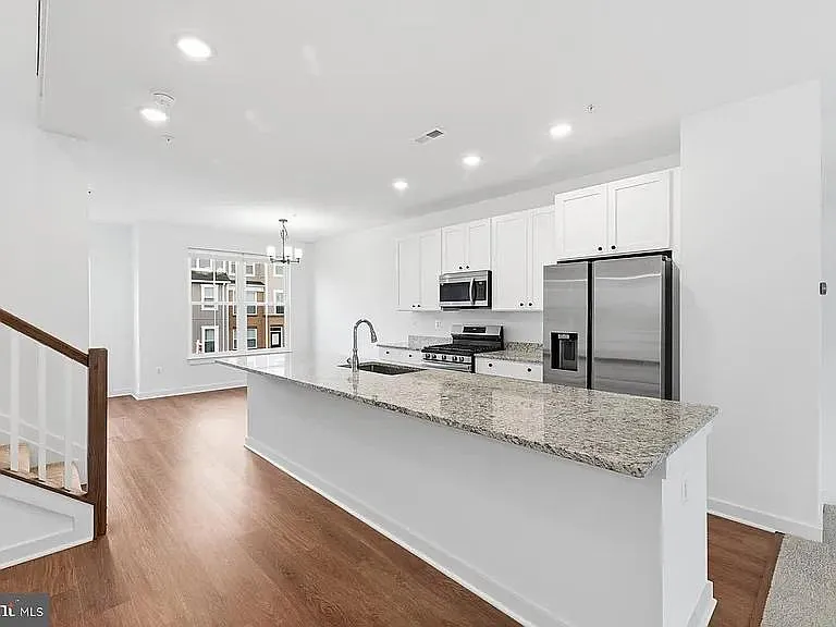 330 Furgeson Ln — Photo 25