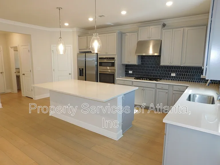 930 Elderberry Ct — Photo 9