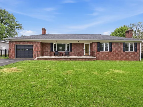 9 Linden Blvd Photo 1