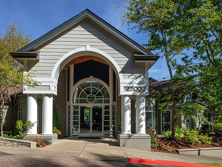 Cascade Summit Apartment Homes — Photo 16