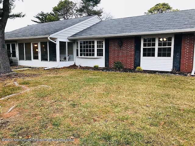 1st image of 418B Chatham Ct