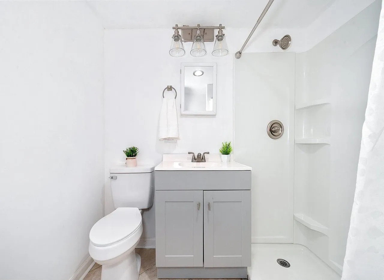 1 bed, 1175 sqft, $800 — Photo 2