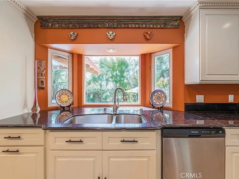 3259 Malcolm Ave — Photo 16