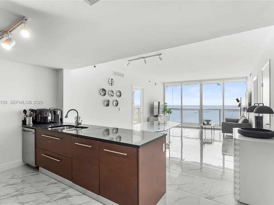 465 Brickell Ave #5505