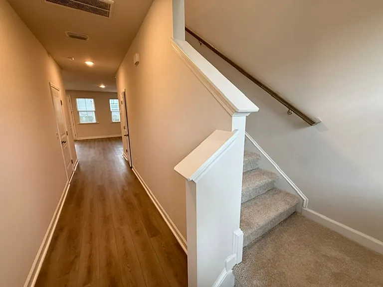 465 Martins Creek Blvd — Photo 7