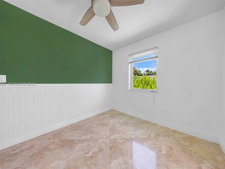 1837 NE 48th Ct — Photo 30