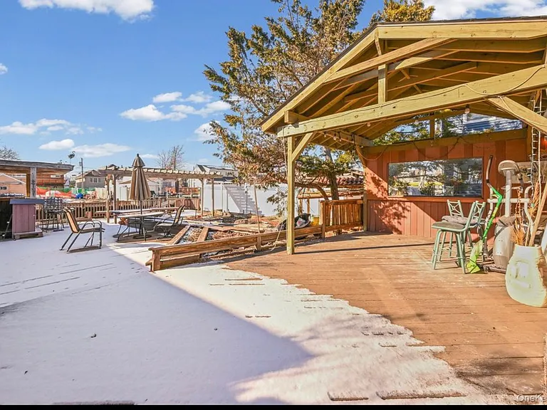 130 Gordon Pl — Photo 4