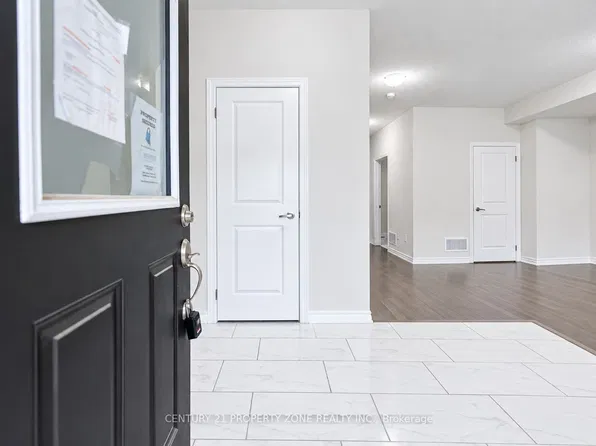 43 Minnock St, Caledon, ON L7C 4K9