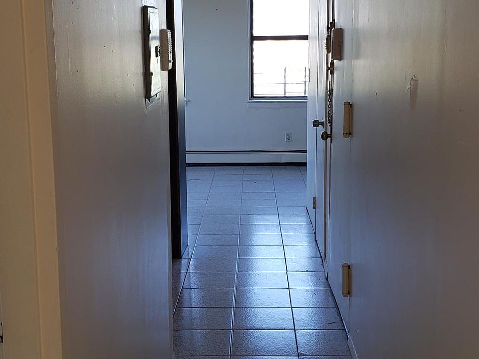 1st image of 355555 Saint Casimir