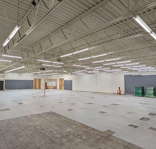 230 Memorial Blvd — Photo 6