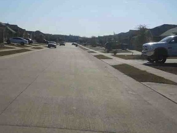 Exterior Neighborhood (street photo)