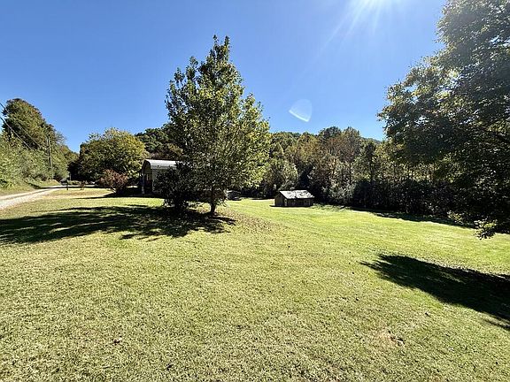 3rd image of 128 Cowboy Way