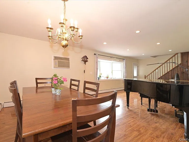 43 Flagstone Ln — Photo 6