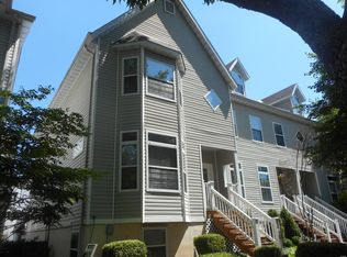 5773 Kingsbury Pl, Saint Louis, MO 63112