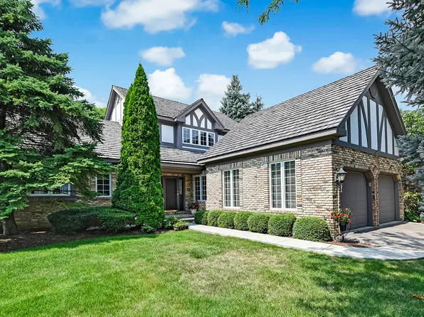 42 Durham Ct, Burr Ridge, IL 60527