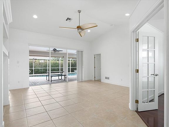 3rd image of 1345 Whiteheart Ave