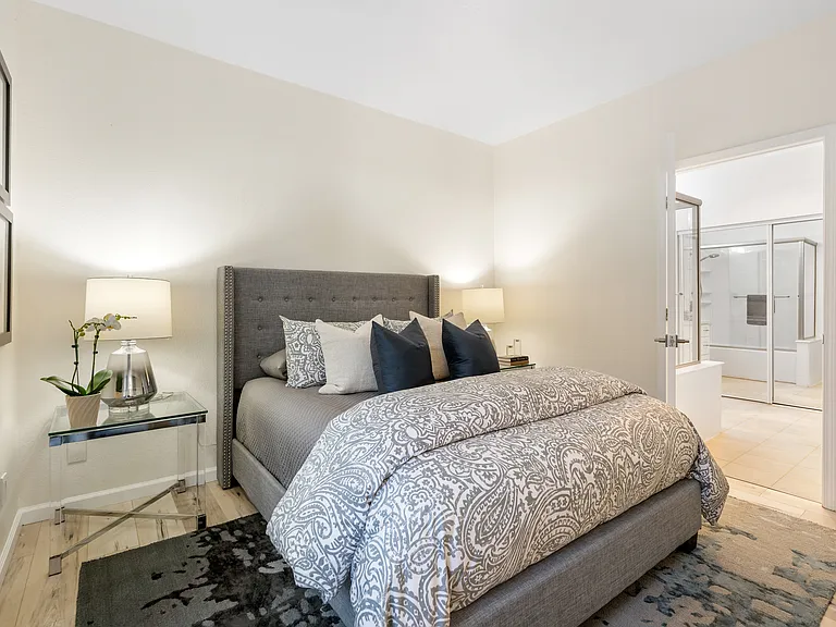 453 Cork Harbour Cir #E — Photo 26