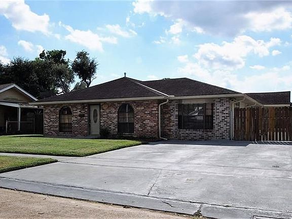 2nd image of 332 Cherrywood Dr