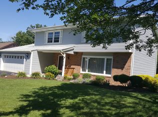 3432 High Trail Dr, Woodridge, IL 60517