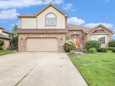 46300 White Cap Dr, Macomb, MI, 48044