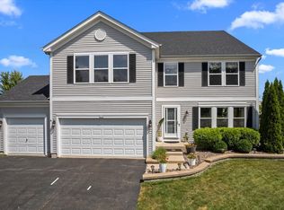 811 Kindberg Ct, Elburn, IL