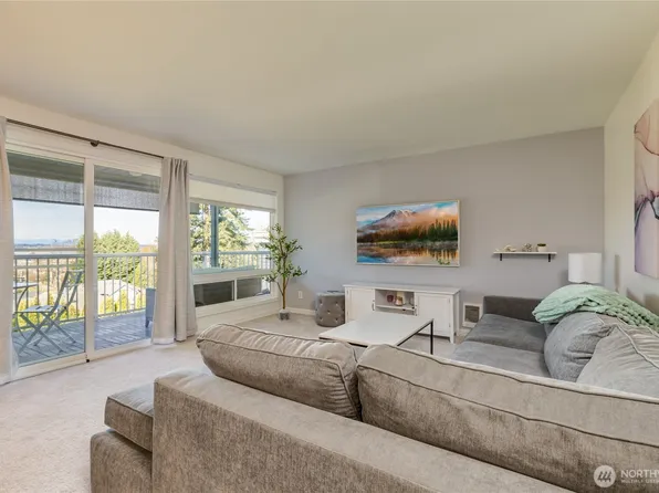1113 Kirkland Avenue #4B, Kirkland, WA 98033